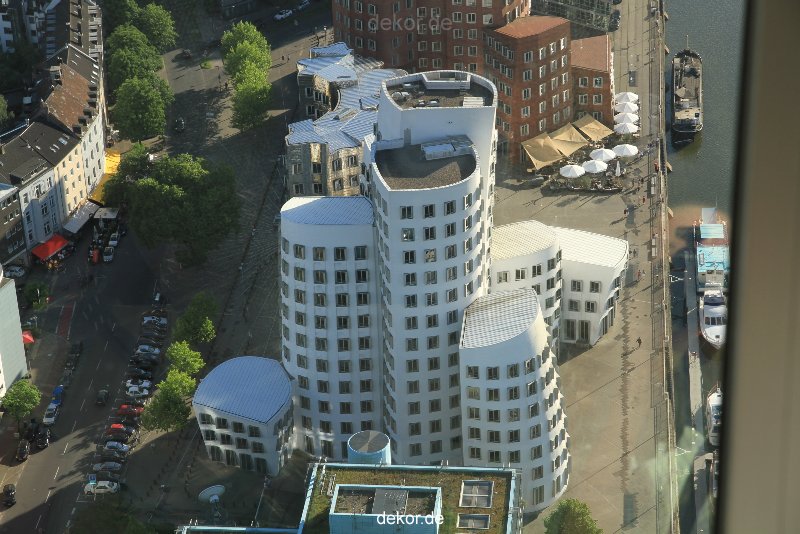 duesseldorf-medienhafen-rheinturm-aussicht-009