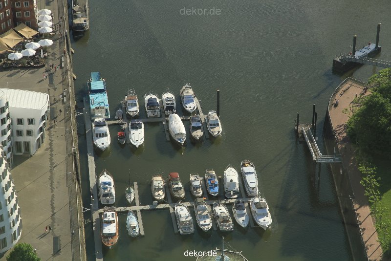 duesseldorf-medienhafen-rheinturm-aussicht-010