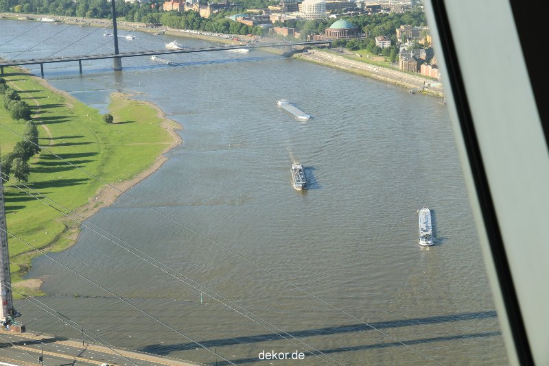duesseldorf-medienhafen-rheinturm-aussicht-022