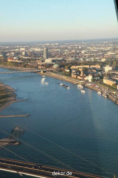 duesseldorf-altstadt-rheinpromenade-von-oben-005