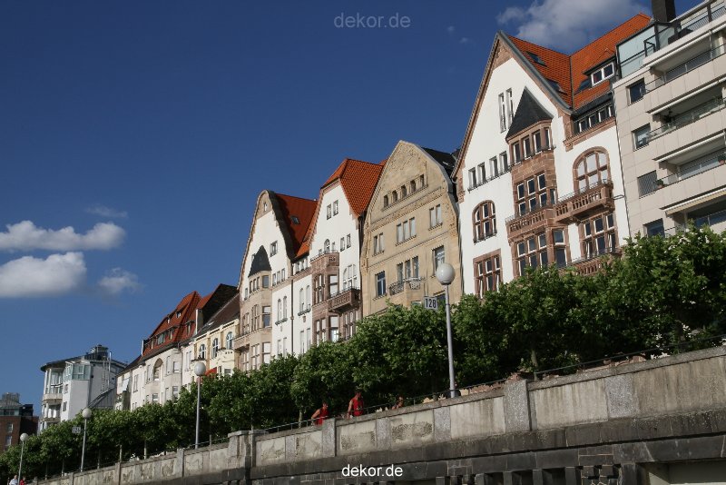 duesseldorf-altstadt-rheinpromenade2-055
