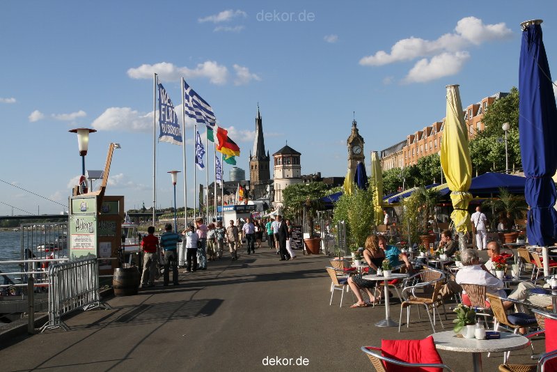 duesseldorf-altstadt-rheinpromenade2-060
