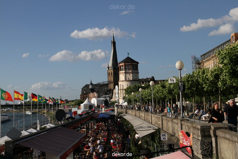duesseldorf-altstadt-rheinpromenade2-064