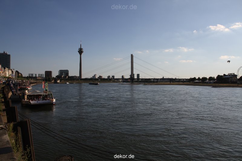 duesseldorf-altstadt-rheinpromenade2-065