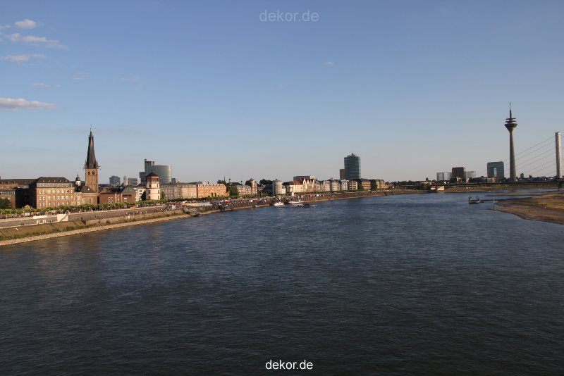 duesseldorf-altstadt-rheinpromenade2-073