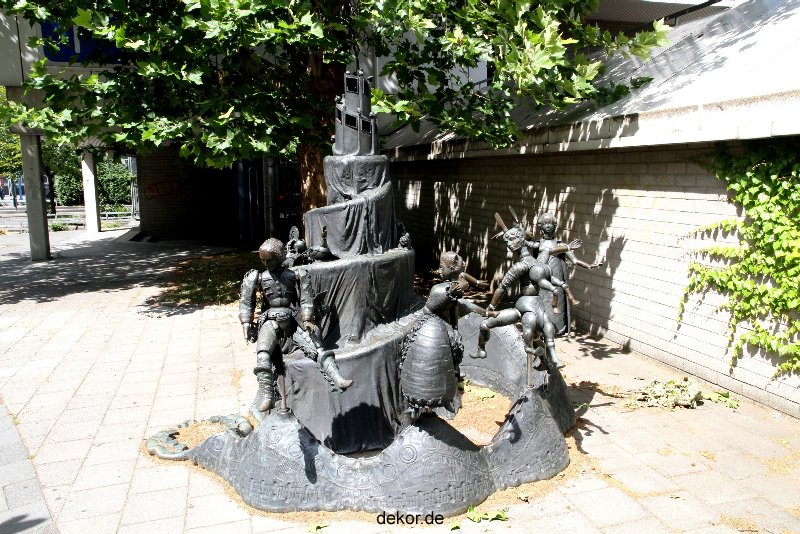 neuss-innenstadt-skulptur-001
