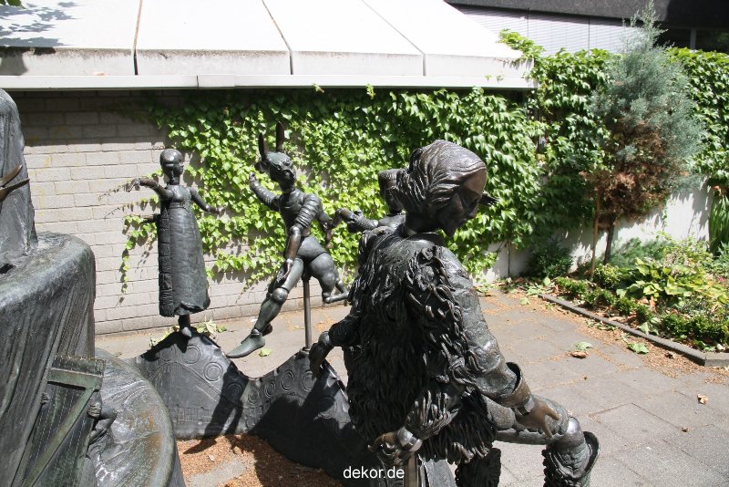 neuss-innenstadt-skulptur-012