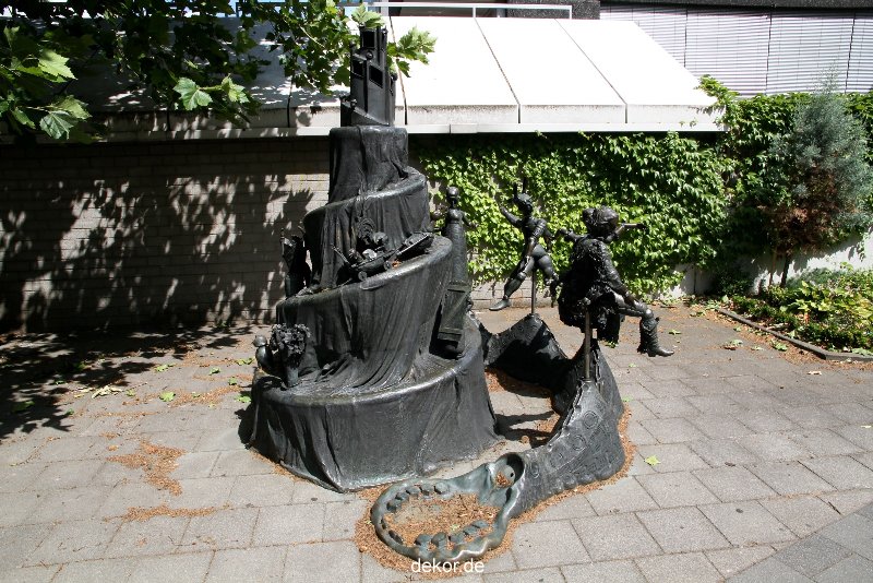 neuss-innenstadt-skulptur-030