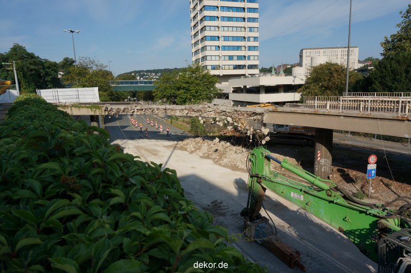 wuppertal-doeppersberg-umbau-busauffahrt-abriss-2-002