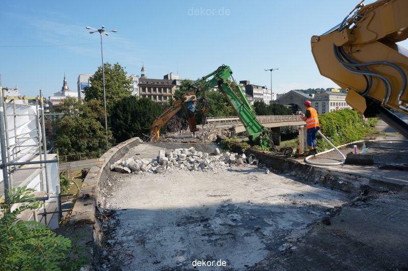 wuppertal-doeppersberg-umbau-busauffahrt-abriss-2-031