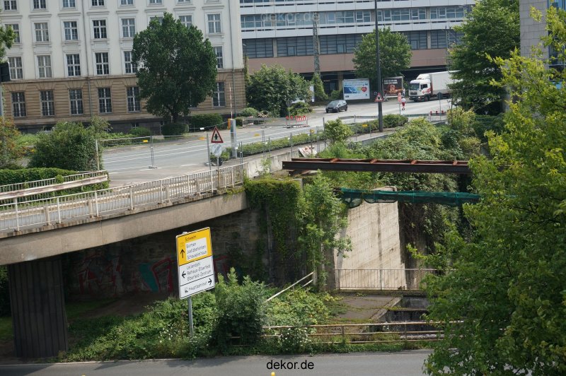 wuppertal-doeppersberg-umbau-busauffahrt-stillgelegt-004