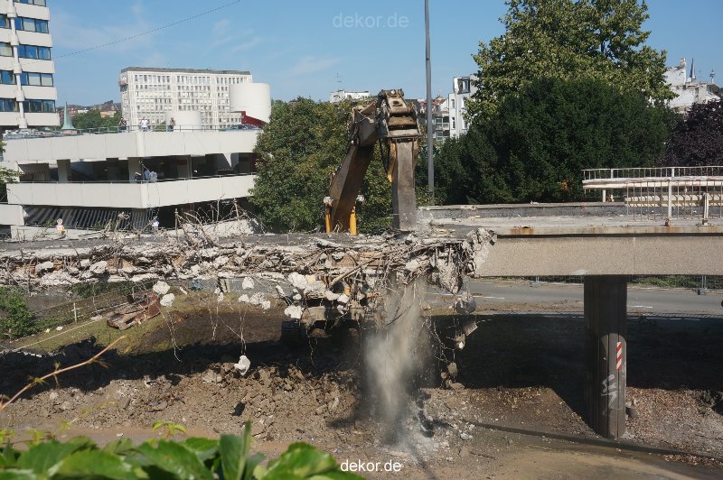 wuppertal-doeppersberg-abriss-busauffahrt-265