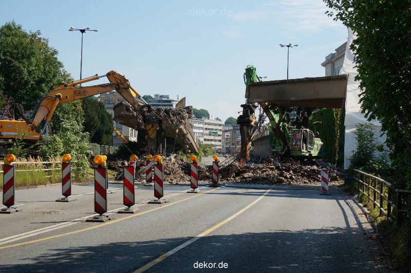 wuppertal-doeppersberg-abriss-busauffahrt-292