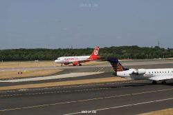 duesseldorf-flughafen-flughafen-flugzeuge-1-020