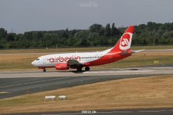 duesseldorf-flughafen-flughafen-flugzeuge-1-053