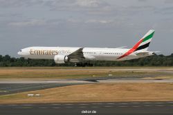 duesseldorf-flughafen-flughafen-flugzeuge-1-071