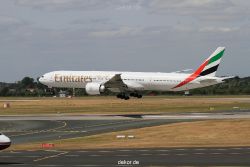 duesseldorf-flughafen-flughafen-flugzeuge-1-072