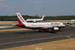 duesseldorf-flughafen-flughafen-flugzeuge-1-080