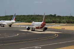 duesseldorf-flughafen-flughafen-flugzeuge-1-093