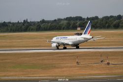 duesseldorf-flughafen-flughafen-flugzeuge-1-098