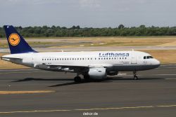 duesseldorf-flughafen-flughafen-flugzeuge-1-099