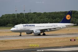 duesseldorf-flughafen-flughafen-flugzeuge-1-121
