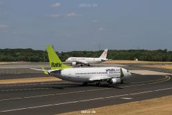 duesseldorf-flughafen-flughafen-flugzeuge-1-138