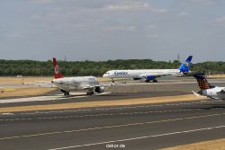 duesseldorf-flughafen-flughafen-flugzeuge-2-009