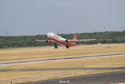 duesseldorf-flughafen-flughafen-flugzeuge-2-065