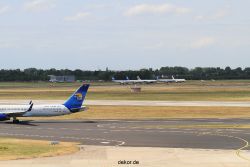 duesseldorf-flughafen-flughafen-flugzeuge-2-087