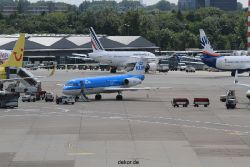 duesseldorf-flughafen-flughafen-flugzeuge-2-093