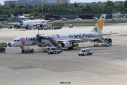 duesseldorf-flughafen-flughafen-flugzeuge-2-095