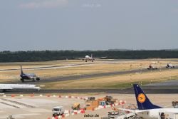duesseldorf-flughafen-flughafen-flugzeuge-2-142