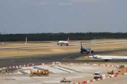 duesseldorf-flughafen-flughafen-flugzeuge-2-144