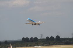 duesseldorf-flughafen-flughafen-flugzeuge-2-234