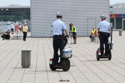 duesseldorf-flughafen-flughafen-segways-010