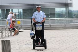 duesseldorf-flughafen-flughafen-segways-012