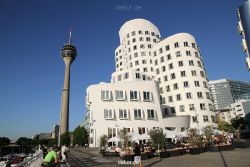 duesseldorf-medienhafen-medienhafen-gehry-bauten-009