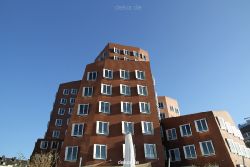 duesseldorf-medienhafen-medienhafen-gehry-bauten-013