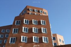 duesseldorf-medienhafen-medienhafen-gehry-bauten-014