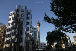 duesseldorf-medienhafen-medienhafen-gehry-bauten-021