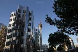 duesseldorf-medienhafen-medienhafen-gehry-bauten-022