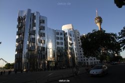 duesseldorf-medienhafen-medienhafen-gehry-bauten-024