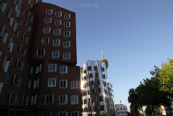 duesseldorf-medienhafen-medienhafen-gehry-bauten-031