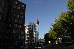 duesseldorf-medienhafen-medienhafen-gehry-bauten-033
