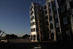 duesseldorf-medienhafen-medienhafen-gehry-bauten-038