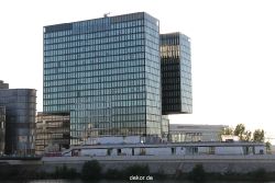 duesseldorf-medienhafen-medienhafen-gehry-bauten-045