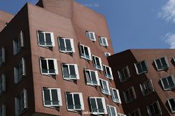 duesseldorf-medienhafen-medienhafen-gehry-bauten-046