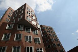duesseldorf-medienhafen-medienhafen-gehry-bauten-047
