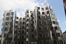 duesseldorf-medienhafen-medienhafen-gehry-bauten-053